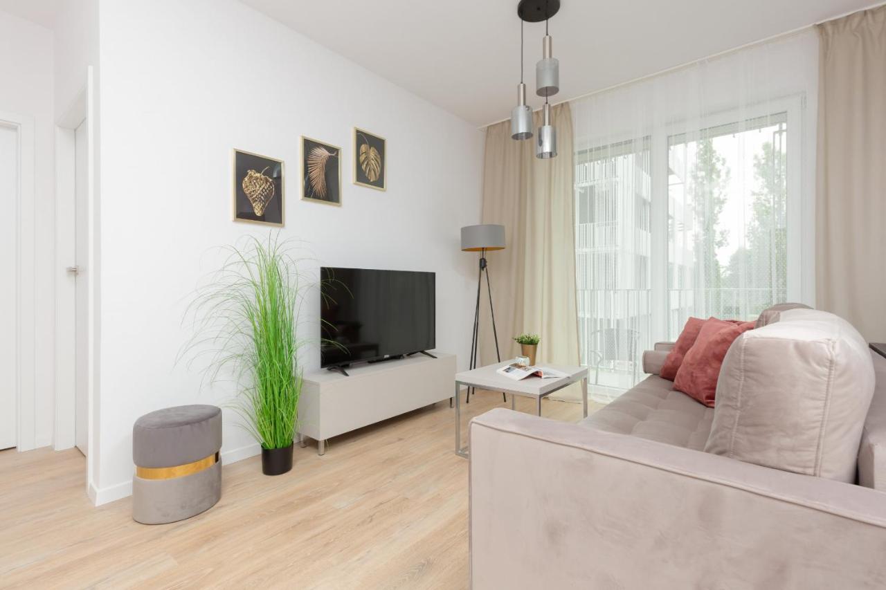 Stacja Wola Apartment Guminska By Noclegi Renters Varsovie Extérieur photo