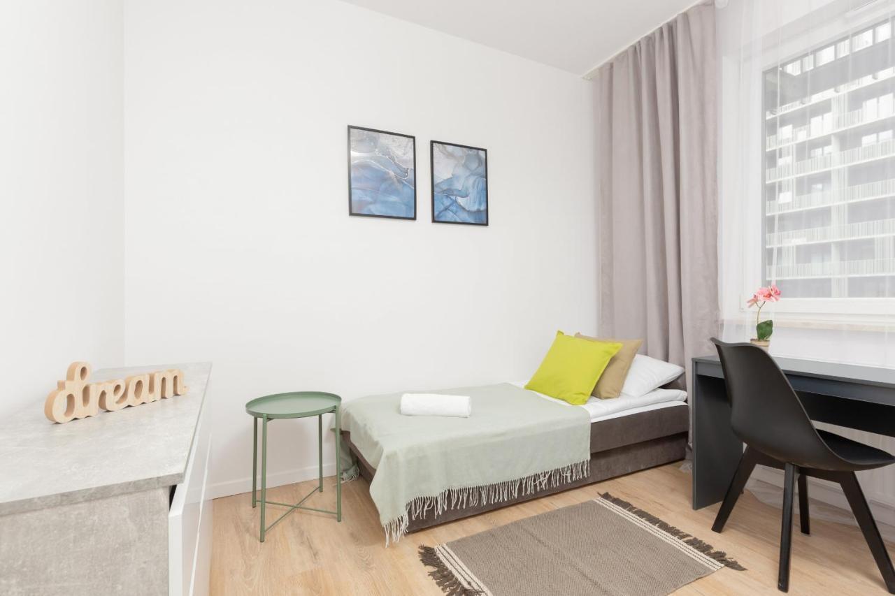 Stacja Wola Apartment Guminska By Noclegi Renters Varsovie Extérieur photo